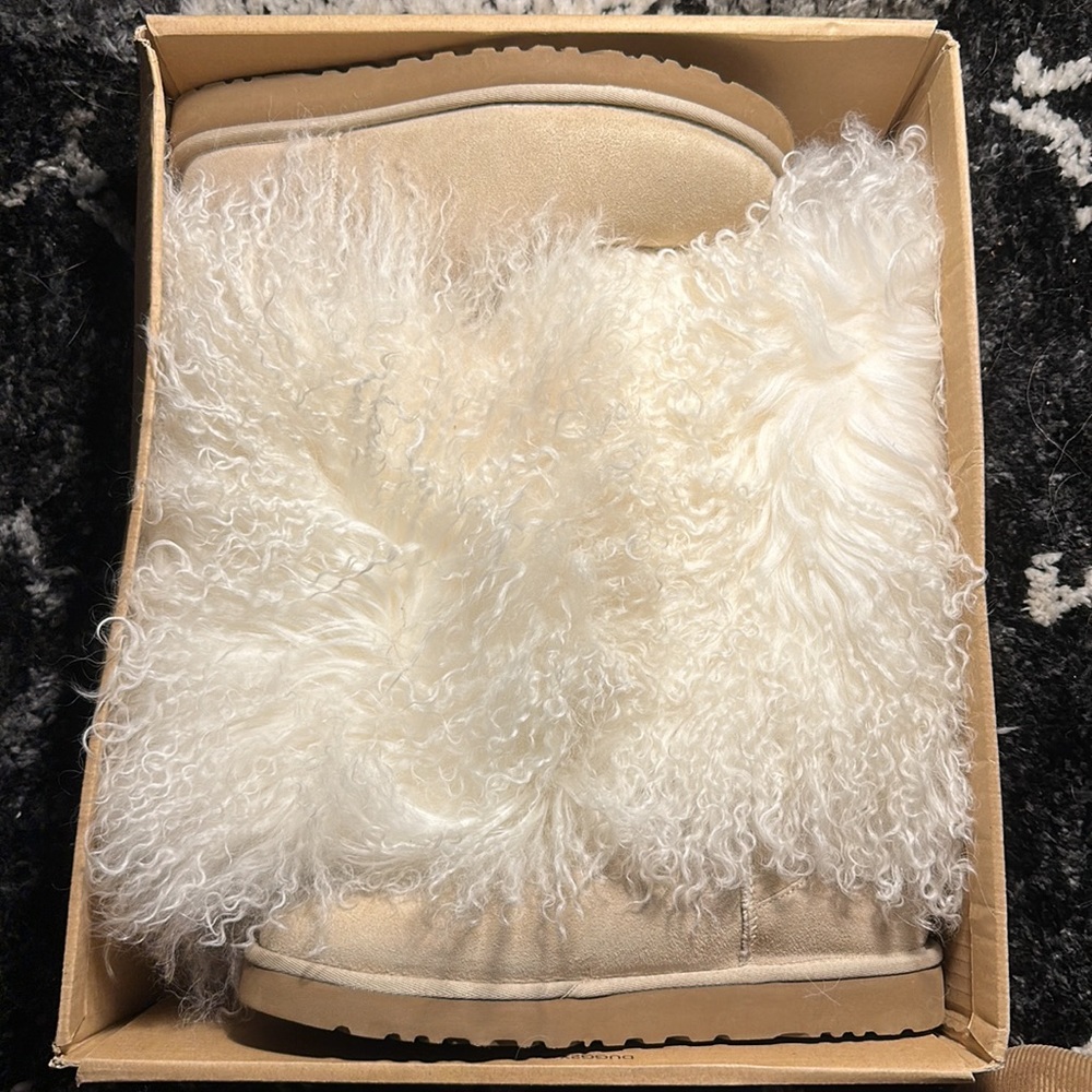 RARE!! UGG Tall Sheepskin Cuff Boot